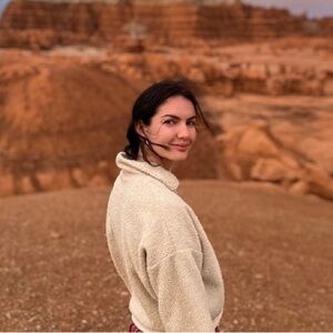 Meet your Posher, Alyssa